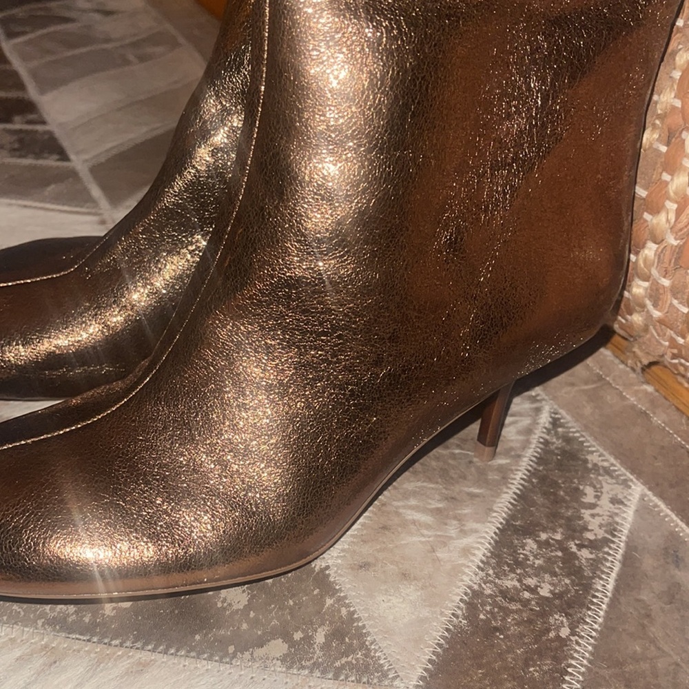 Boots - Picture 3 of 6
